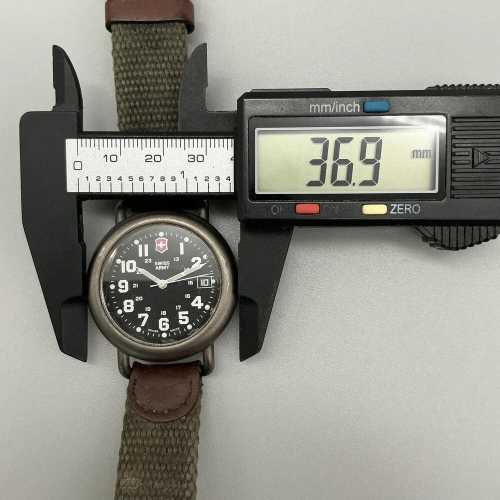 Swiss Army Cavalry Mens Watch 37mm Black Dial Leather Strap Date New Battery